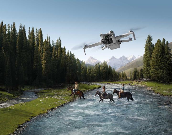 Actual product image DJI Mini 4 Pro (RC-N2) (34 min, 249 g, 48 Mpx)