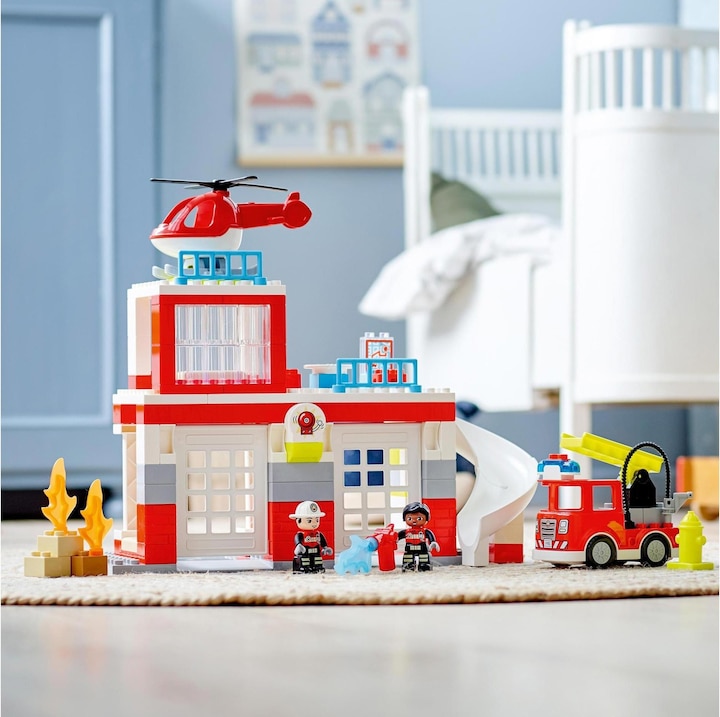 Immagine prodotto LEGO Stazione dei pompieri con elicottero (10970)