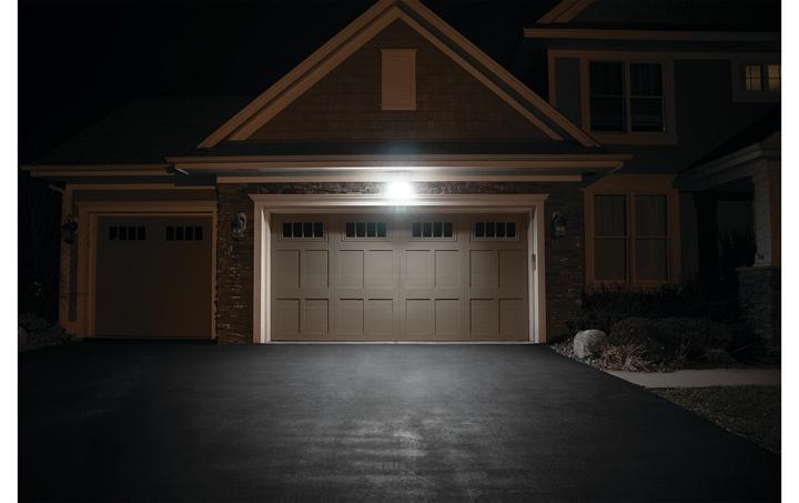 Actual product image Arlo Pro 3 Floodlight camera, black (2560 x 1440 Pixels)