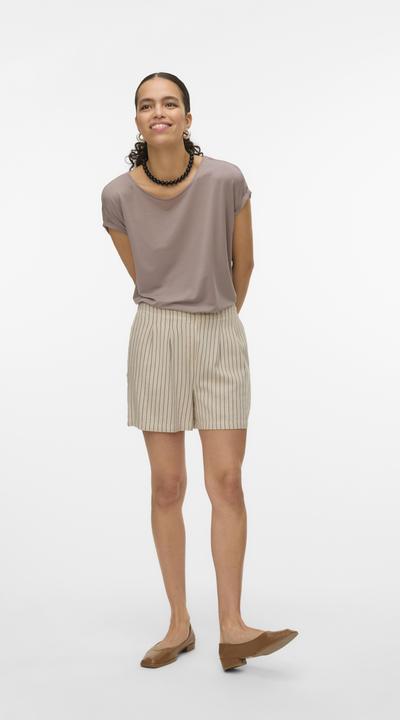 Actual product image Vero Moda Vmjesmilo Hw Shorts Wvn Ga Noos (L)