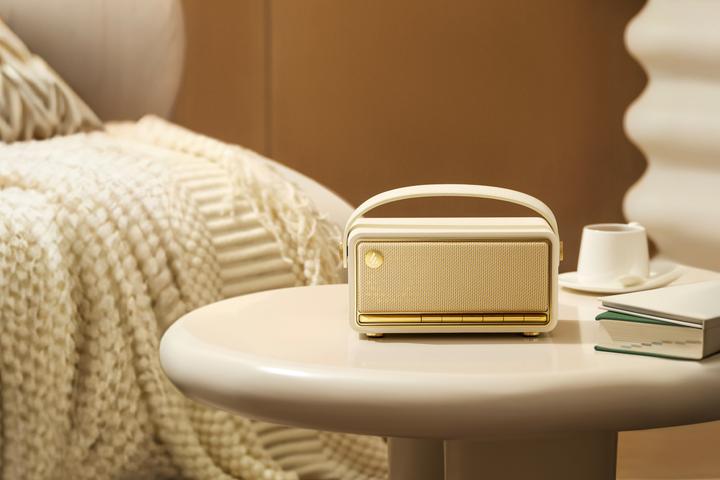 Produktbild Edifier MP330 Bluetooth Speaker - ivory