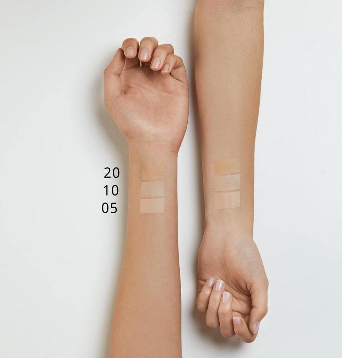 Actual product image essence Skin Lovin' Sensitive (10 Light)