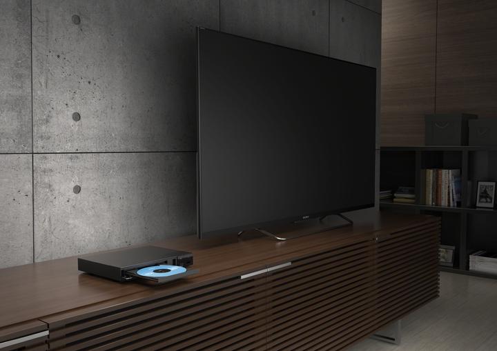 Actual product image Sony BDP-S5500 - 3D Blu-ray player with SmartTV features and Super Wi-Fi (Bluray Player)