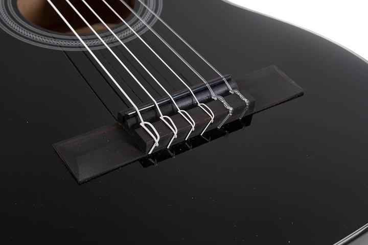 Actual product image Gewa Student Classical Guitar with Spruce Top and High-Gloss Finish (Classical guitar, Body: Okoume, Bünde: Nikkelzilveren, Fingerboard: Zwarthout Tek, Neck: Okoume, Top: Spruce)