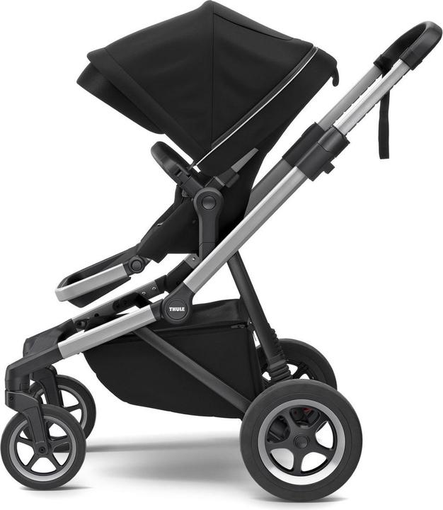 Actual product image Thule Sleek Infant Bundle