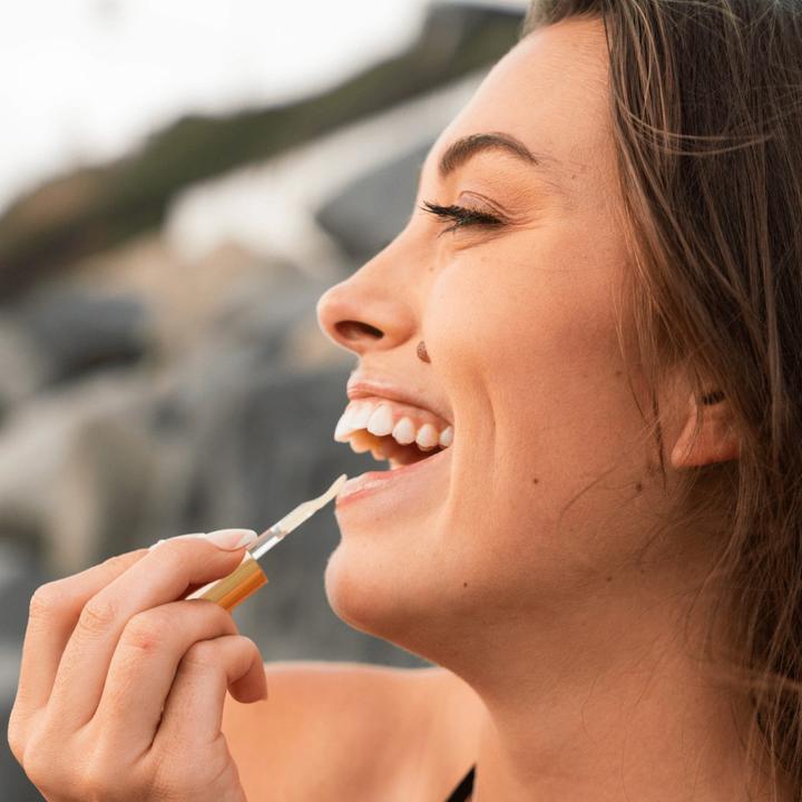 Image du produit Coola Suncare Liplux Hydrating Lip Oil (Huile à lèvres, 3.20 ml)