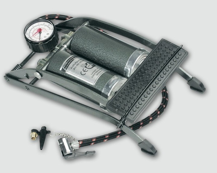 Actual product image Mannesmann Double-cylinder foot-operated air pump