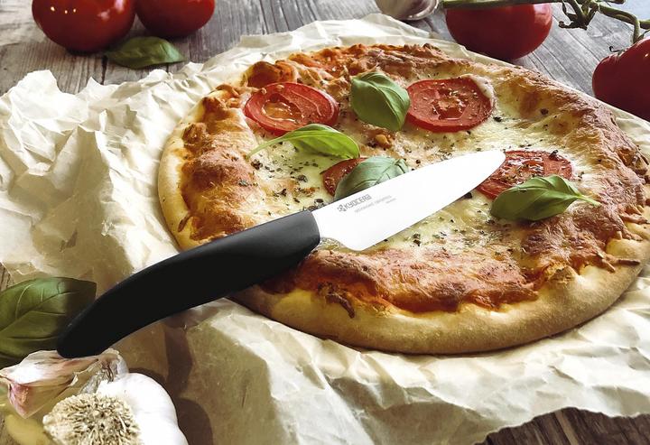 Actual product image Kyocera Fruit and vegetable knife (11 cm)