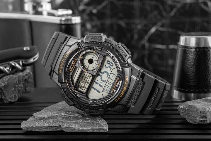 Produktbild Casio Illuminator (Digitaluhr, 44 mm)