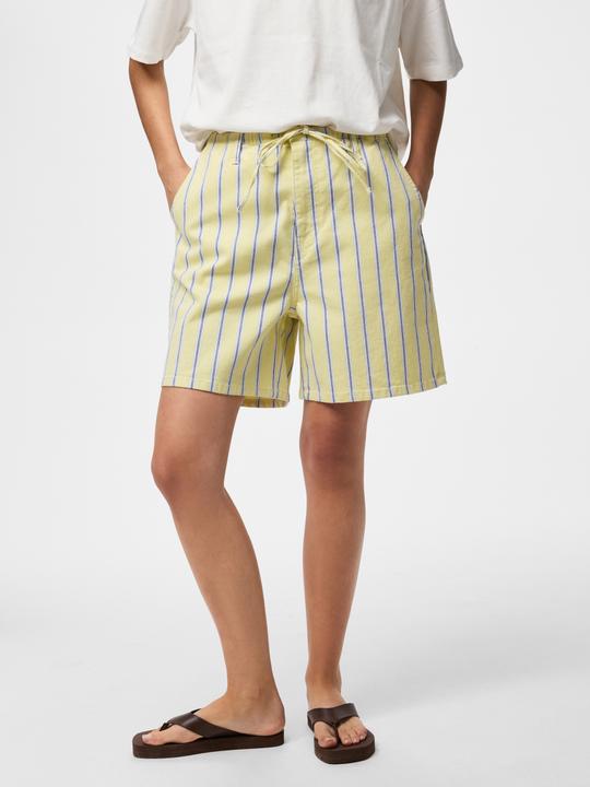Image du produit Pieces PCBILLO MW BINDEVERSCHLUSS Jeansshorts (XS)