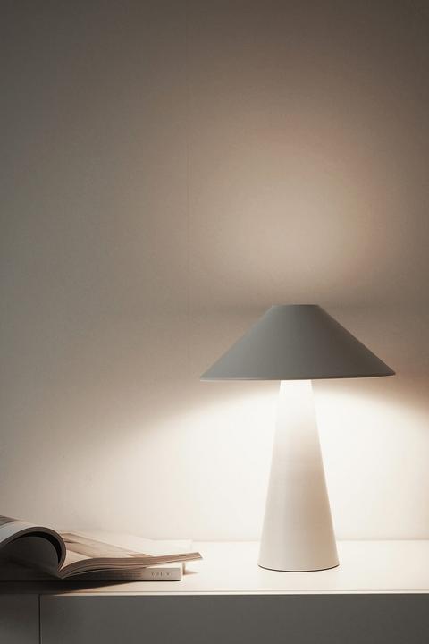 Produktbild Globen Lighting Tischlampe Cannes Ø 30/ H 40 cm - Weiss (E27)