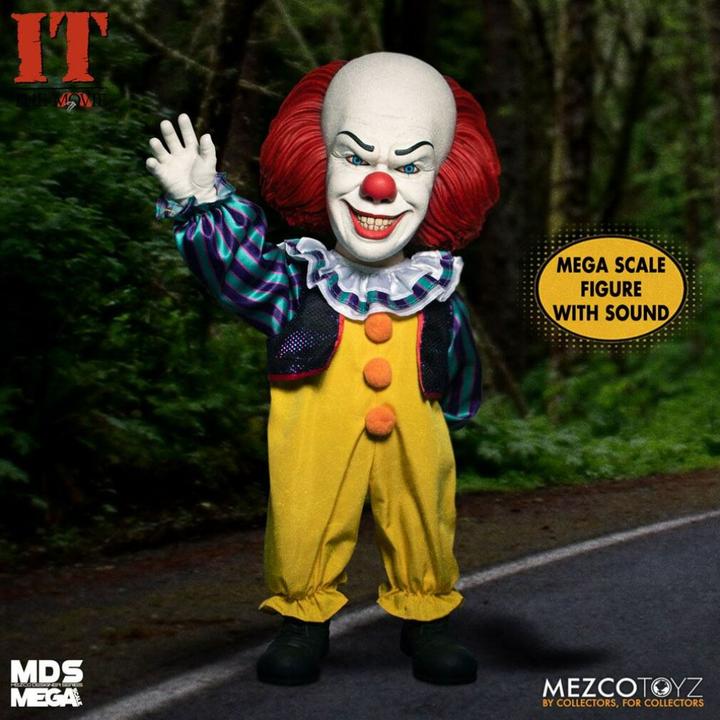 Actual product image Mezco Toys Stephen King's It: Pennywise 1990