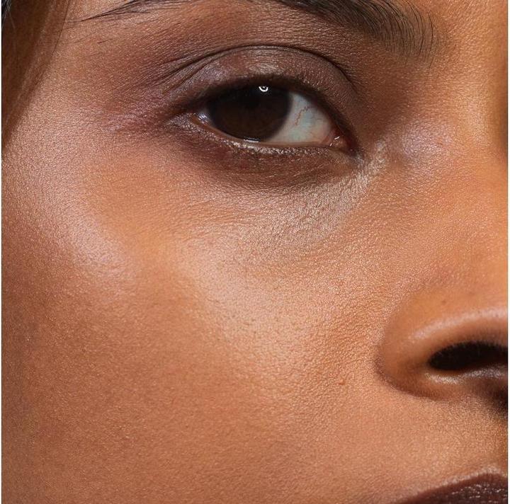 Actual product image Madara MÃDARA - Hyaluronic tinting serum H20 Tint (Tinted Serum) 30 ml - Shade: 5 Dream Flower (30 ml)