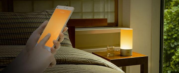 Produktbild Xiaomi Mi Bedside Lamp (300 lm)