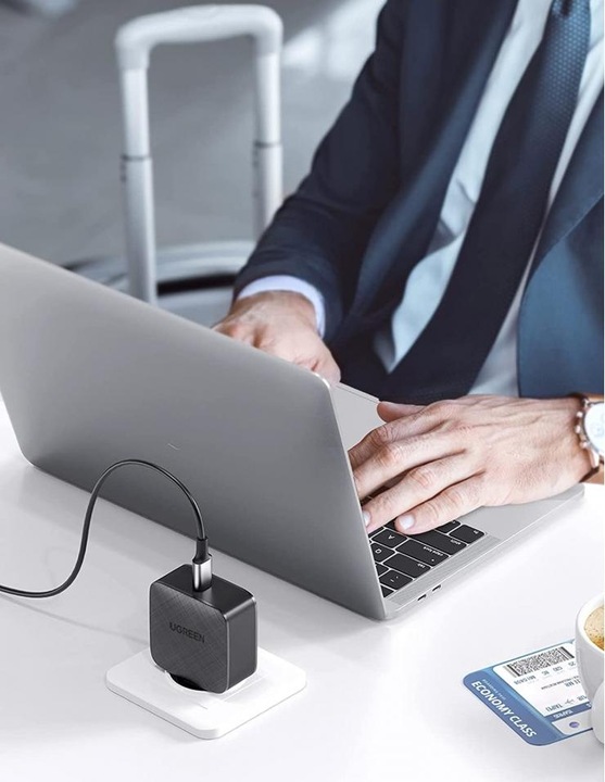 Actual product image Ugreen USB-C GaN Charger (65 W)