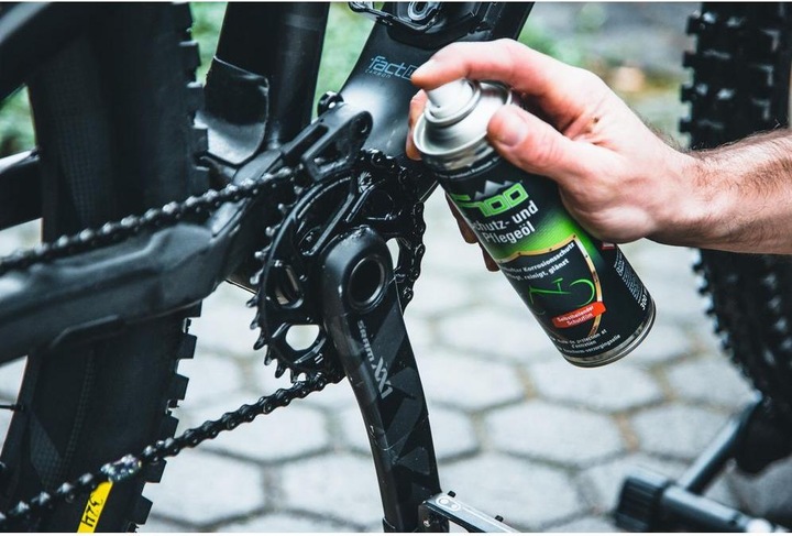 Actual product image F100 Bike care oil (300 ml, Care set)