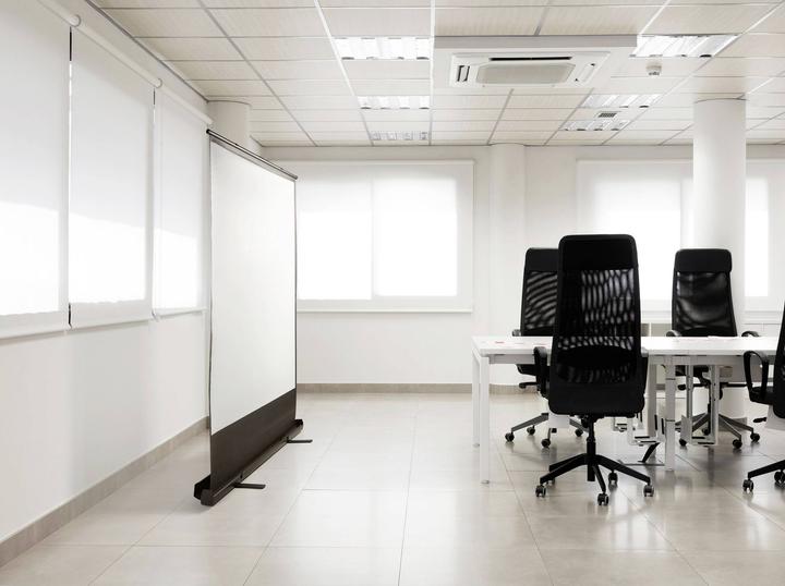 Actual product image SpeaKa Professional SP-PS-600 SP-13233444 Ausziehbare Leinwand 194 x cm (SP-13233444)