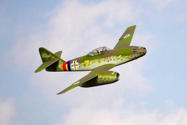 Produktbild Freewing messerschmitt me 262 "yellow 7" v2 twin 70mm edf jet - pnp inrunner motor (Jet)