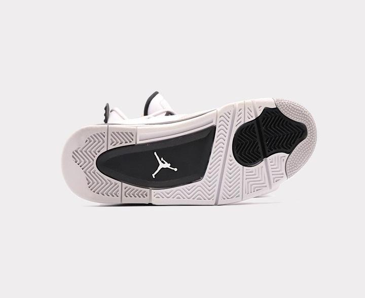 Image du produit Nike Air Jordan 4 (39)