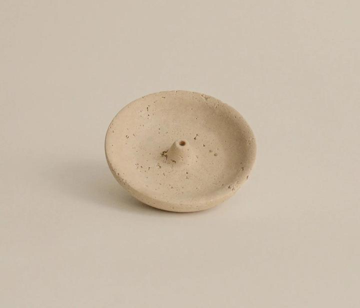 Actual product image Cedar and Myrrh Räucherstäbchenhalter Travertin Naturstein