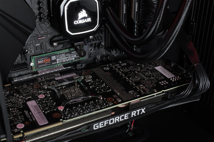 Produktbild Mifcom Savage Ryzen RTX2080 (AMD Ryzen 7 2700X, 16 GB, 500 GB, GeForce RTX 2080)