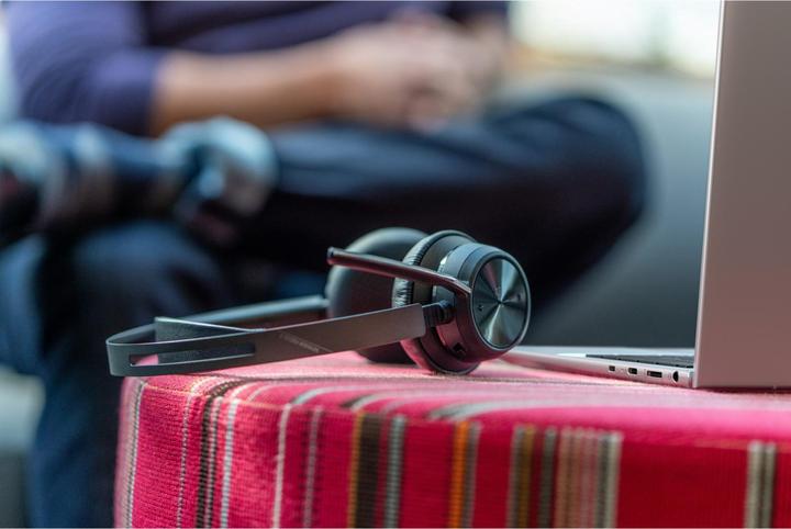 Image du produit Poly Voyager Focus 2 (Sans fil, Filaire, USB-C)