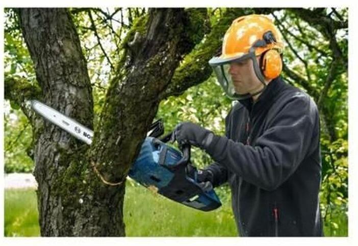 Image du produit Bosch Professional GKE 18V-40 (Tronçonneuse à batterie)