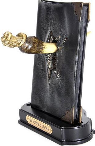 Produktbild Noble Collection Harry Potter: 1/1 Tom Riddles Tagebuch mit Basilisk-Reisszahn