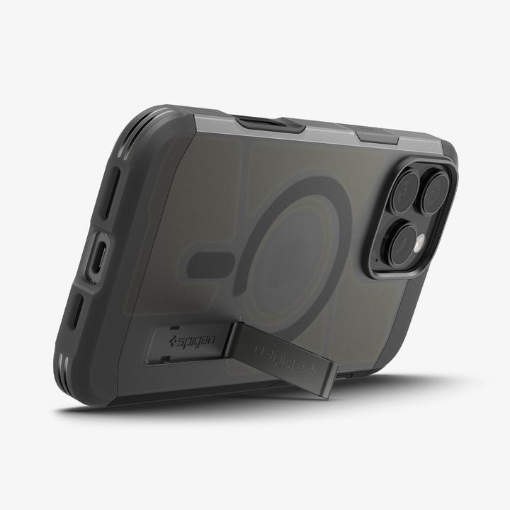 Actual product image Spigen Tough Armor MagSafe (Apple iPhone 16 Pro Max)