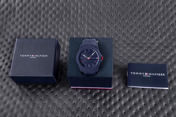 Produktbild Tommy Hilfiger Neo Herrenuhr 1792122 + BOX (44 mm)