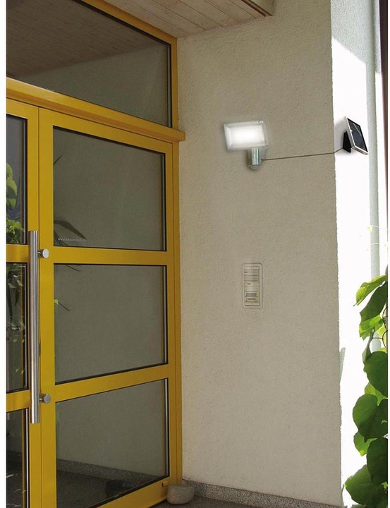 Actual product image Brennenstuhl Solar LED spotlight ALU (350 lm, IP44)