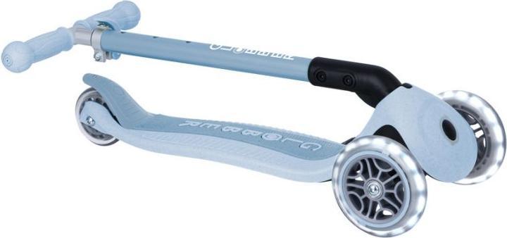Actual product image Globber PRIMO FOLDABLE LIGHTS ECO blueberry, with light rollers