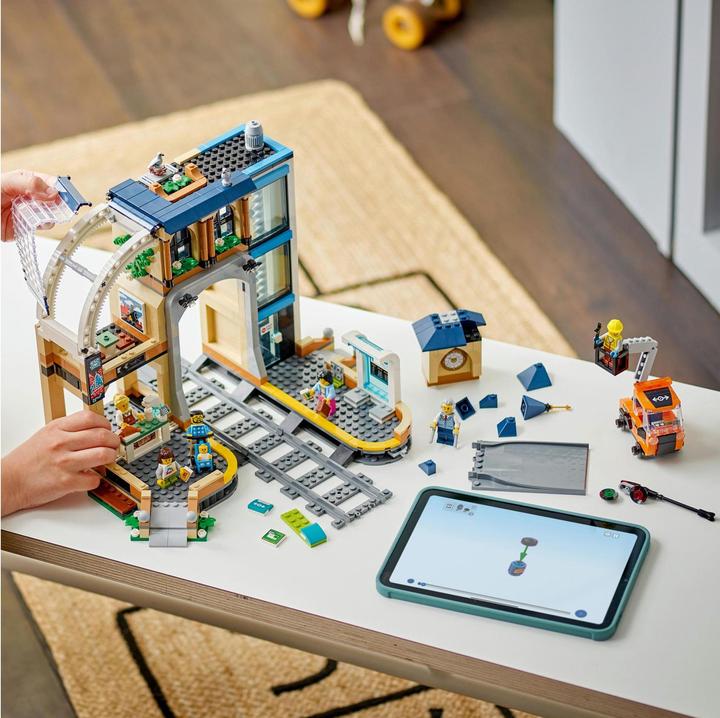 Actual product image LEGO Hauptbahnhof (60469, LEGO City)