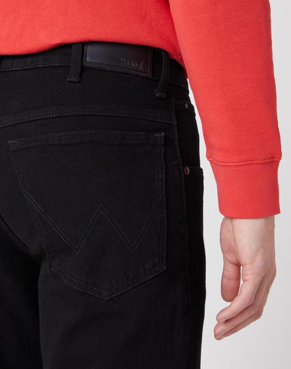 Produktbild Wrangler Authentic Straight (31)