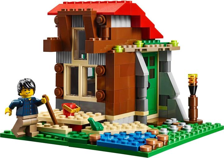 Actual product image LEGO Lakeside Lodge (31048, LEGO Creator Expert)
