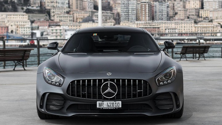 Produktbild 12h Mercedes AMG GT R mieten