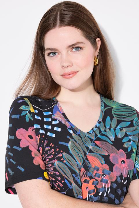 Immagine prodotto Ulla Popken T-shirt con scollo a V, orlo elastico e mezze maniche (62)