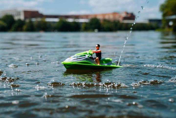 Actual product image Carson Jet ski 2.4GHz 100% RTR