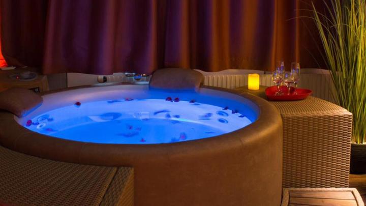 Image du produit Spa privatif romantique (2 Personnes)