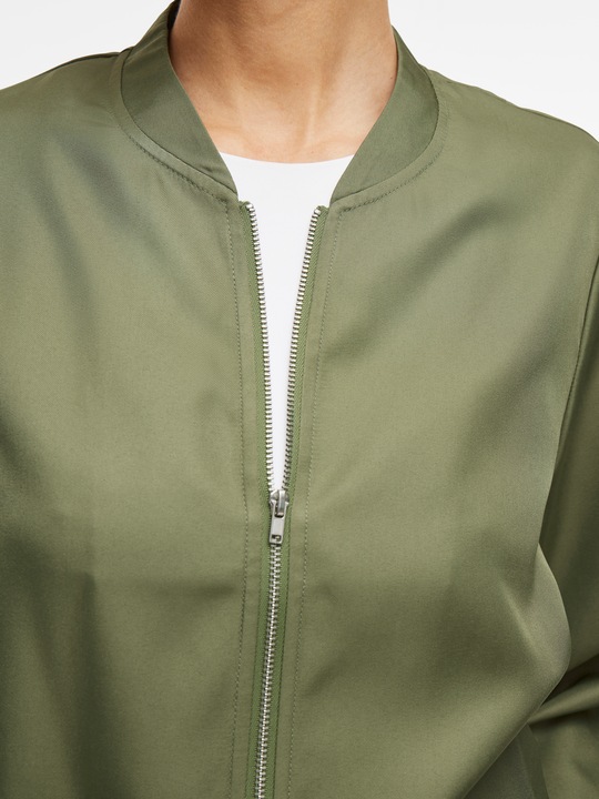 Actual product image Vila Reissverschluss Bomberjacke (40)