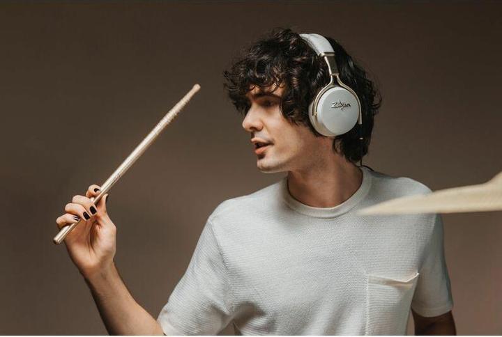 Produktbild Zildjian Over-Ear-Kopfhörer ALCHEM-E Perfect Tune Beige (ANC, 45 h, Kabelgebunden, Kabellos)