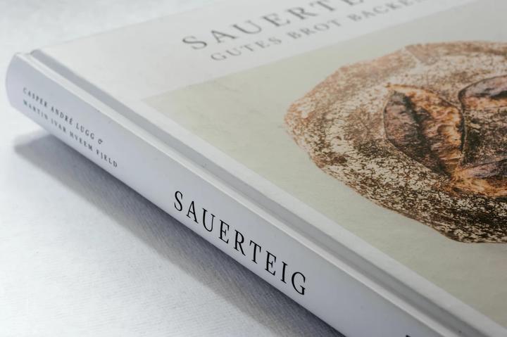 Immagine prodotto Sauerteig. Gutes Brot backen (Tedesco, Casper André Lugg, Martin Ivar Hveem Fjeld, 2021)