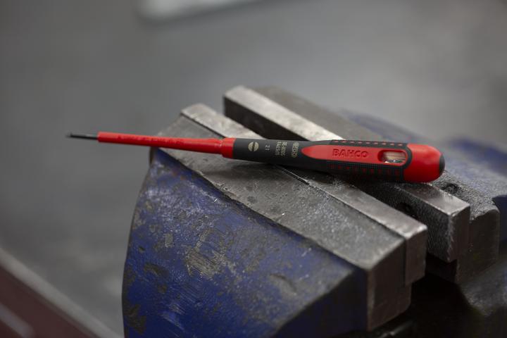 Produktbild Bahco BE-8010S - ERGO Isolierter Schraubendreher für Schlitzschrauben mit 3-Komponenten-Griff, VDE (Schlitzschrauben)