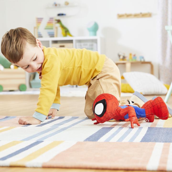 Actual product image Hasbro Spidey and His Amazing Dance 'N Crawl (33 cm)
