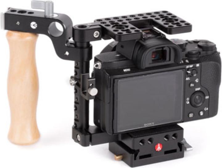 Actual product image Wooden Camera Unified DSLR Cage (Small) with Wood Grip (Cage)