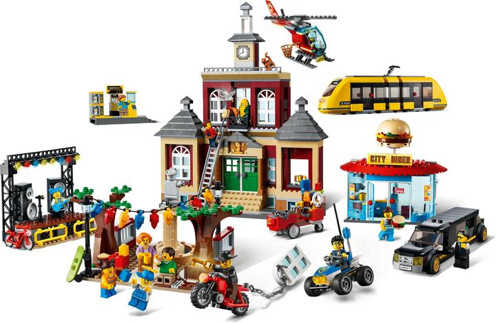 Actual product image LEGO City square (60271, LEGO City)