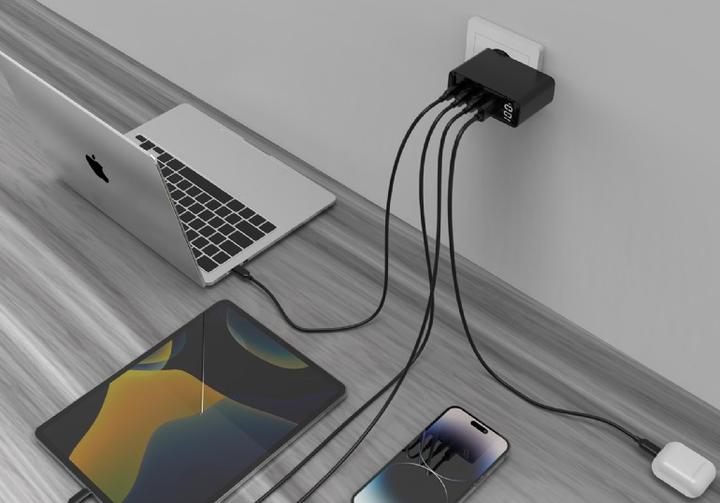 Actual product image Gembird CHARGER USB 100W 4PORT GAN/TA-UC-PDQC100LCD-01-BK (100 W, 4 ports)