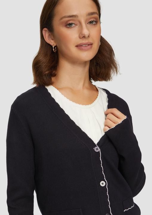 Produktbild s.Oliver Strickjacke Strickjacke mit V-Ausschnitt und Kontrastnähten (40)
