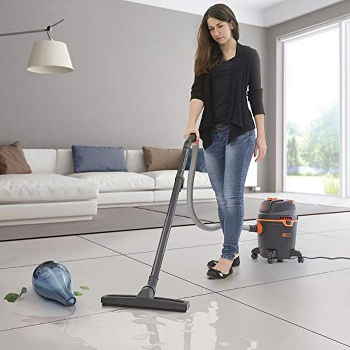Actual product image Black & Decker Nass und Trockensauger BXVC20PE (Wet dry vacuum cleaner)