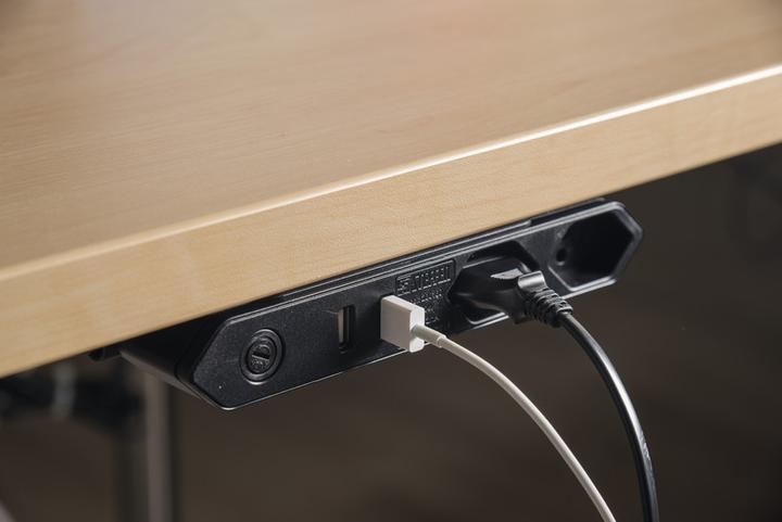 Image du produit Steffen Steba IQ avec fixation par clip (2 x, Type 13, USB-A, 1.50 m)
